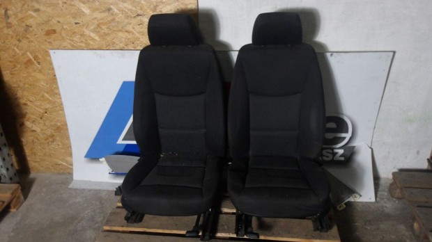 [GYRI BONTOTT] BMW E91 FEKETE SZVET BELS LSEK